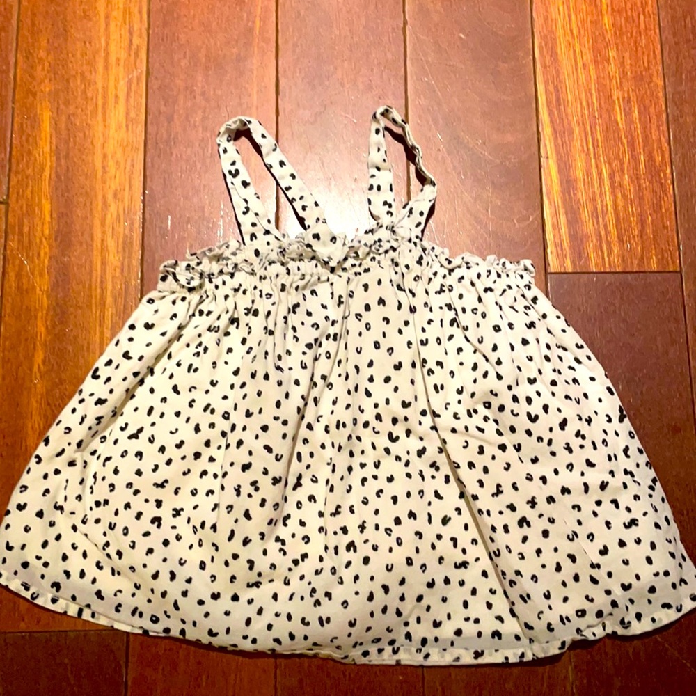 Black and white polka-dot top!